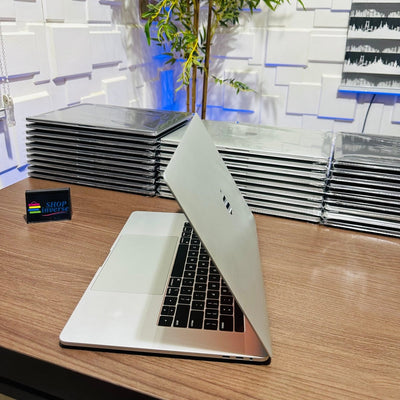 Apple MacBook Pro 2019 - Intel Core i7 - 500GB SSD - 16GB RAM - 4GB Dedicated Graphics - Touch ID - Touch Bar - Keyboard Light