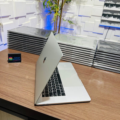 Apple MacBook Pro 2019 - Intel Core i7 - 500GB SSD - 16GB RAM - 4GB Dedicated Graphics - Touch ID - Touch Bar - Keyboard Light