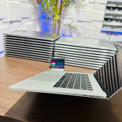 Apple MacBook Pro 2019 - Intel Core i7 - 500GB SSD - 16GB RAM - 4GB Dedicated Graphics - Touch ID - Touch Bar - Keyboard Light