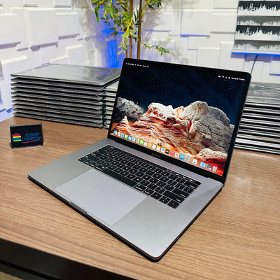 Apple MacBook Pro 2019 - Intel Core i9 - 1TB SSD - 32GB RAM - 4GB Dedicated Graphics - Touch ID - Touch Bar - Keyboard Light