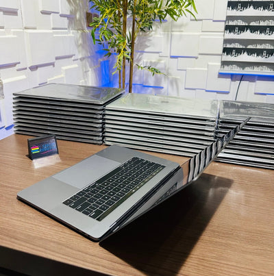 Apple MacBook Pro 2019 - Intel Core i9 - 1TB SSD - 32GB RAM - 4GB Dedicated Graphics - Touch ID - Touch Bar - Keyboard Light