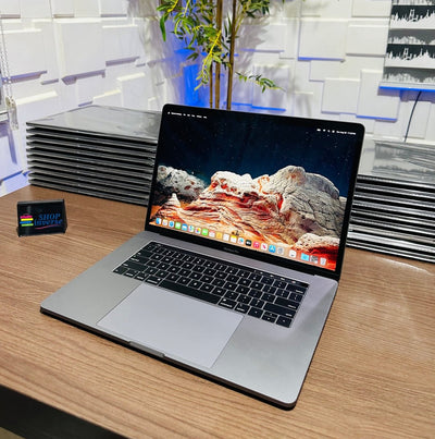 Apple MacBook Pro 2019 - Intel Core i9 - 1TB SSD - 32GB RAM - 4GB Dedicated Graphics - Touch ID - Touch Bar - Keyboard Light