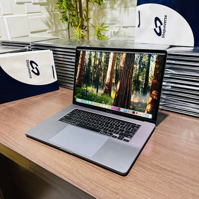Apple MacBook Pro 2019 - Intel Core i9 - 500GB SSD - 32GB RAM - 4GB Dedicated Graphics - Touch ID - Touch Bar - Keyboard Light