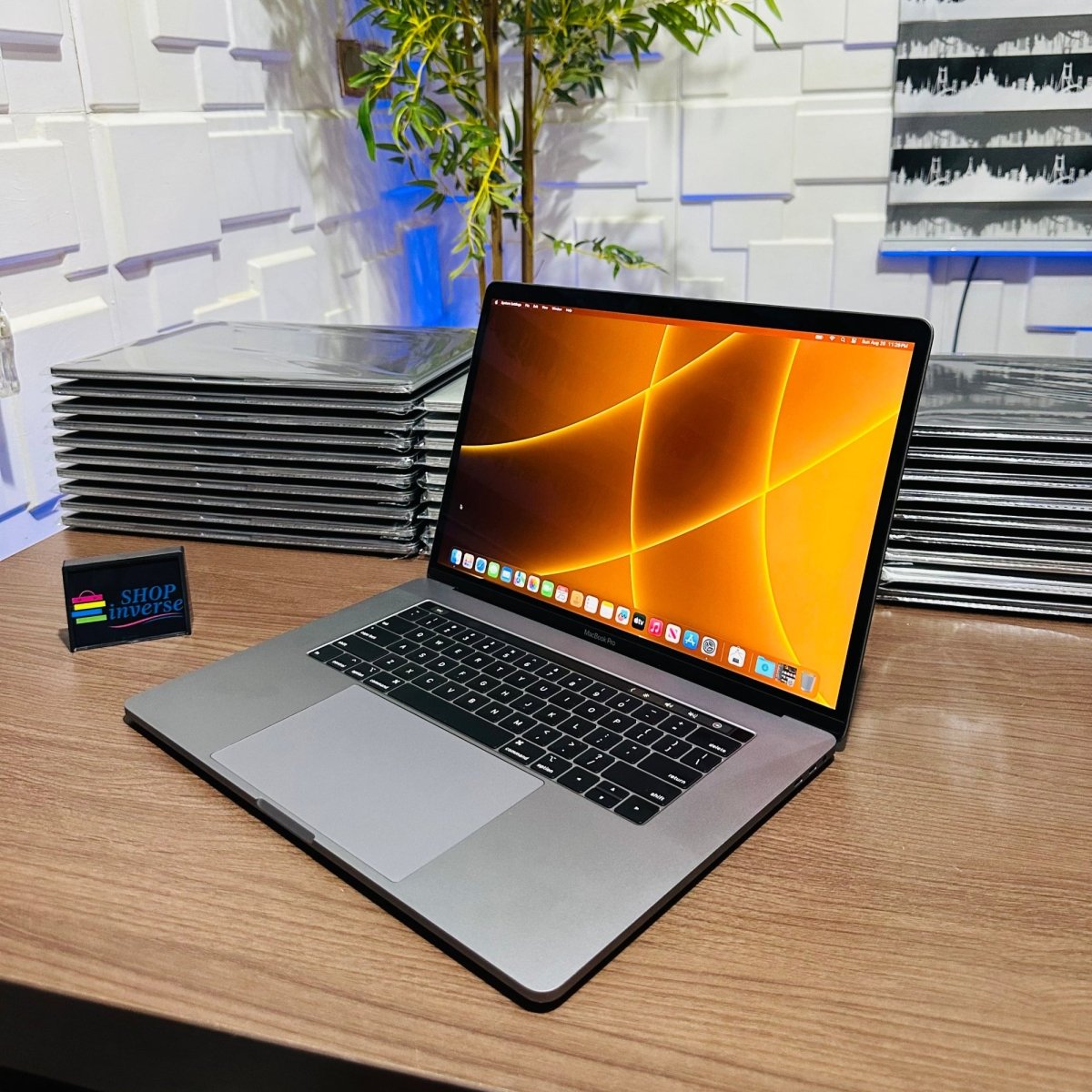 Apple MacBook Pro 2019 - Intel Core i9 - 500GB SSD - 32GB RAM - 4GB Dedicated Graphics - Touch ID - Touch Bar - Keyboard Light