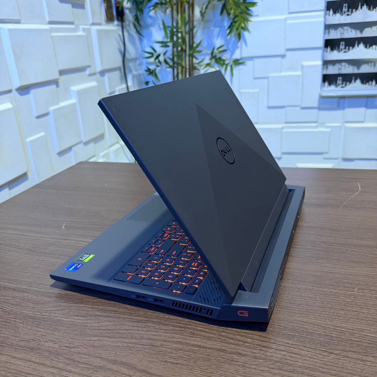 Dell G15 5511 Gaming | 11th Gen Core i7 | 16GB RAM | 512GB SSD | 6GB NVIDIA GeForce RTX 3060 | Backlit Keyboard