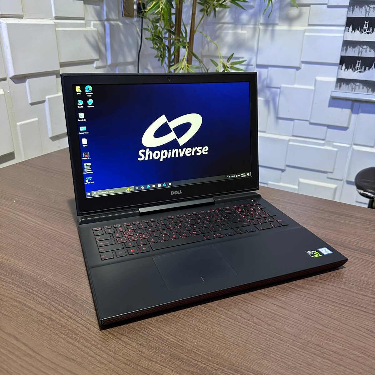 Dell Inspiron 15 7000 Gaming - 7th Gen. Intel Core i7 - 512GB SSD - 16GB RAM - 4GB Nvidia GeForce GTX 1050 Ti - Keyboard Light