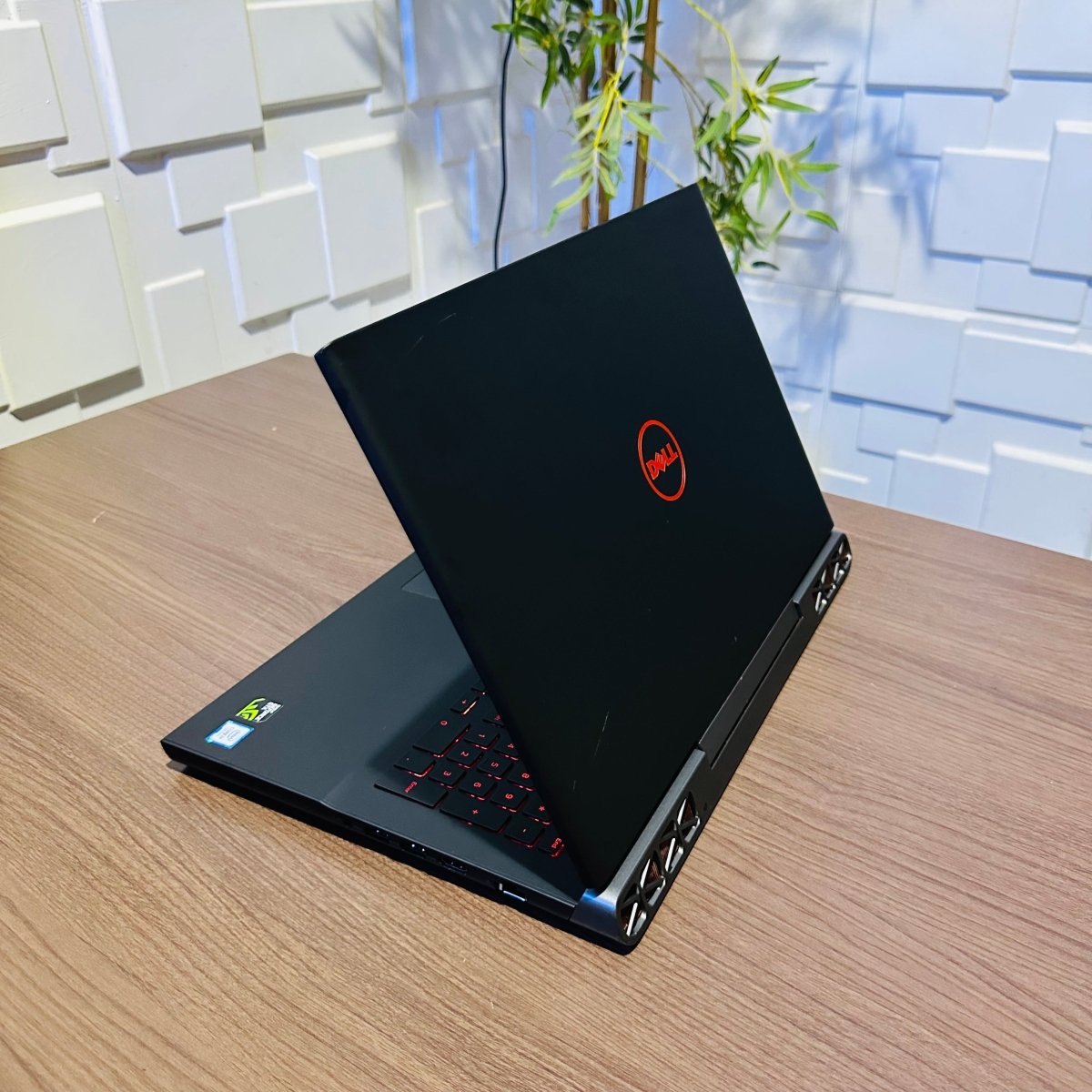 Dell Inspiron 15 7000 Gaming - 7th Gen. Intel Core i7 - 512GB SSD - 16GB RAM - 4GB Nvidia GeForce GTX 1050 Ti - Keyboard Light