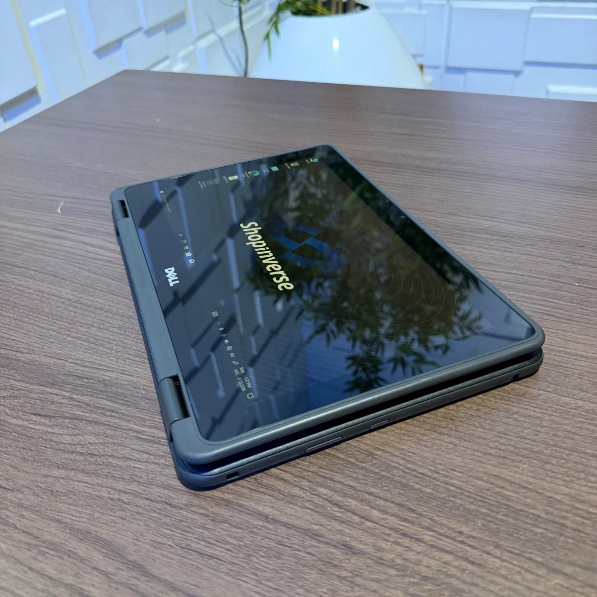 Dell Latitude 3189 2-in-1 | Intel Pentium N4200 | 8GB RAM | 256GB SSD | Touchscreen