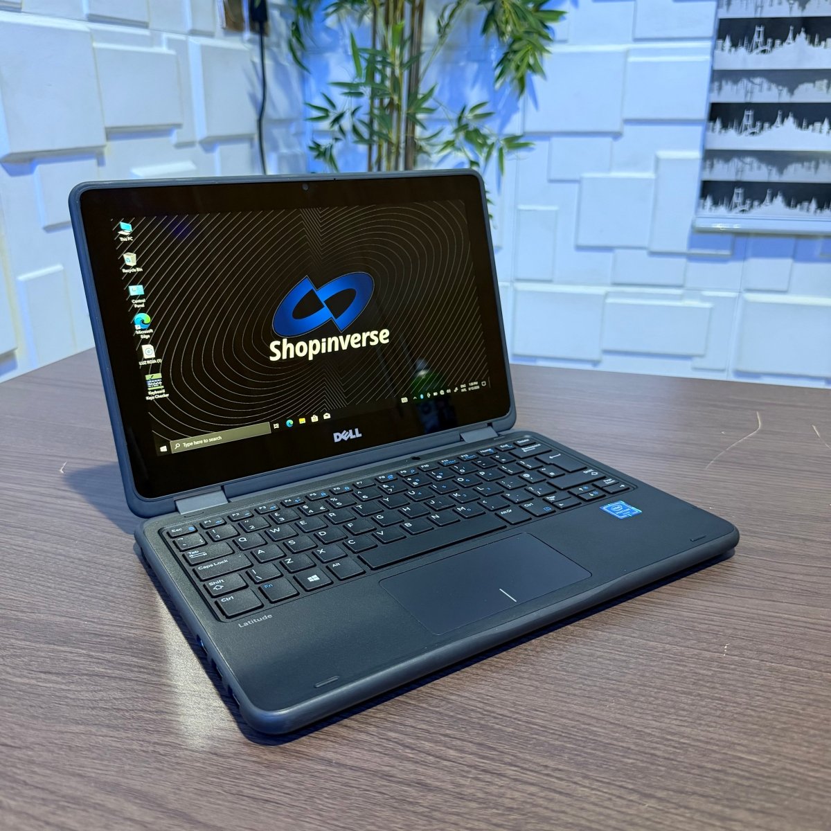 Dell Latitude 3189 2-in-1 | Intel Pentium N4200 | 8GB RAM | 256GB SSD | Touchscreen