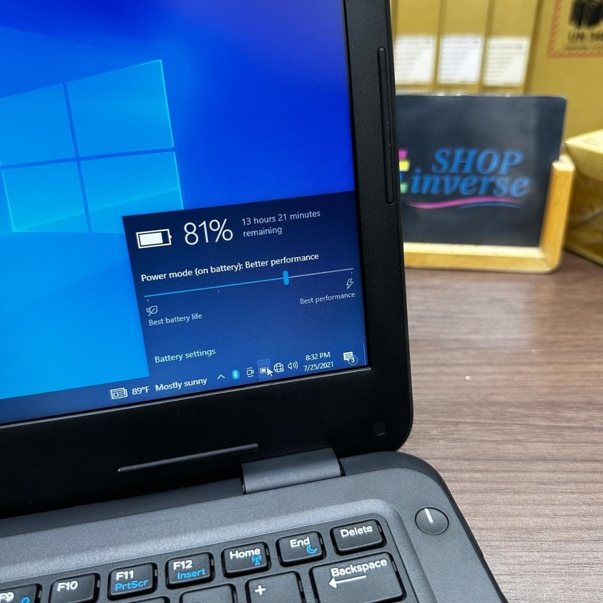 Dell Latitude 3300 - 8th Gen. Intel Core i5 - 256GB SSD - 8GB RAM - Touchscreen