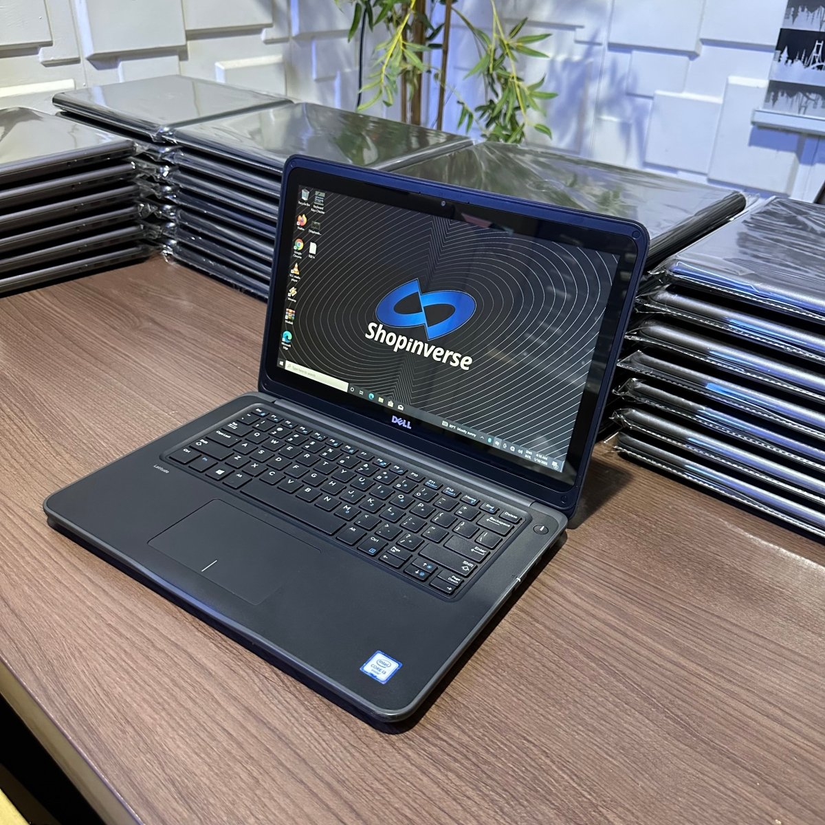 Dell Latitude 3380 - 6th Gen. Intel Core i3 - 128GB SSD - 4GB RAM - Touchscreen