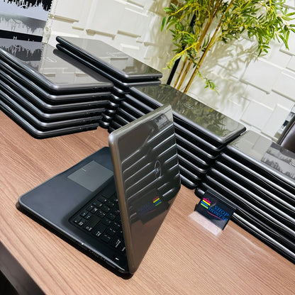 Dell Latitude 3380 - 6th Gen. Intel Core i3 - 256GB SSD - 8GB RAM - Touchscreen