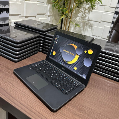 Dell Latitude 3380 - 6th Gen. Intel Core i3 - 256GB SSD - 8GB RAM - Touchscreen