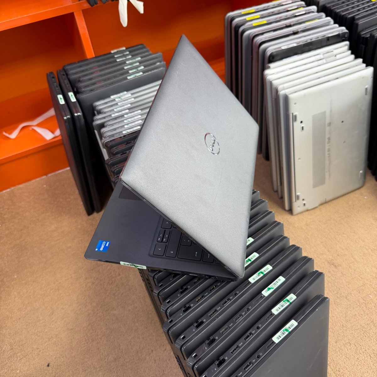 Dell Latitude 3420 Dell Latitude 3420 | 11th Gen Core i5 | 16GB RAM | 256GB SSD | Backlit Keyboard