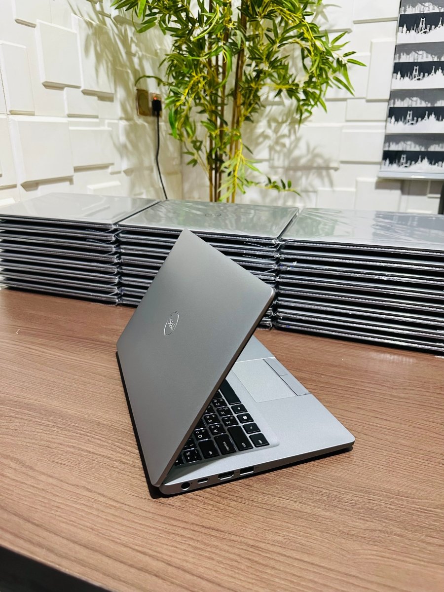 Dell Latitude 5310 - 10th Gen. Intel Core i5 - 256GB SSD - 8GB RAM - HDMI - Keyboard Light - (Minor body dent)