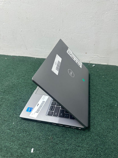 Dell Latitude 5420 - 11th Gen. Intel Core i5 - 256GB SSD - 16GB RAM - Keyboard Light - HDMI