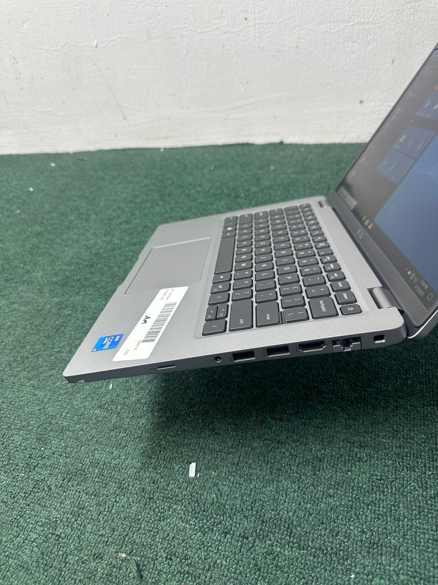 Dell Latitude 5420 - 11th Gen. Intel Core i5 - 256GB SSD - 16GB RAM - Keyboard Light - HDMI