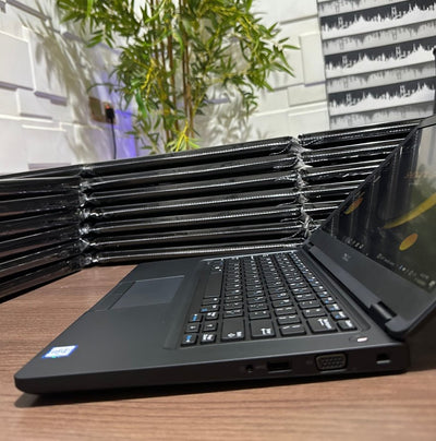 Dell Latitude 5480 - 6th Gen. Intel Core i5 - 256GB SSD - 8GB RAM - Keyboard Light