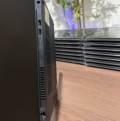 Dell Latitude 5480 - 6th Gen. Intel Core i5 - 256GB SSD - 8GB RAM - Keyboard Light