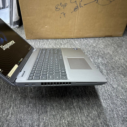 Dell Latitude 5531 - 12th Gen. Intel Core i7 - 512GB SSD - 32GB RAM - 2GB Nvidia GeForce MX550 - Keyboard Light