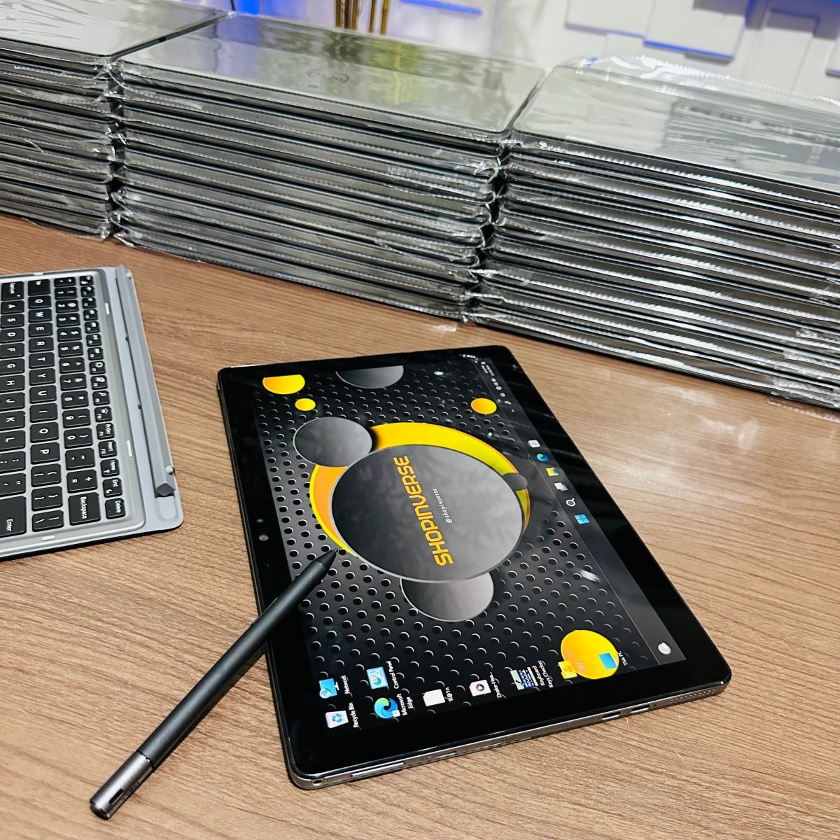 Dell Latitude 7200 2 - in - 1 | 8th Gen Core i7 | 16GB RAM | 256GB SSD | Touchscreen | Backlit Keyboard