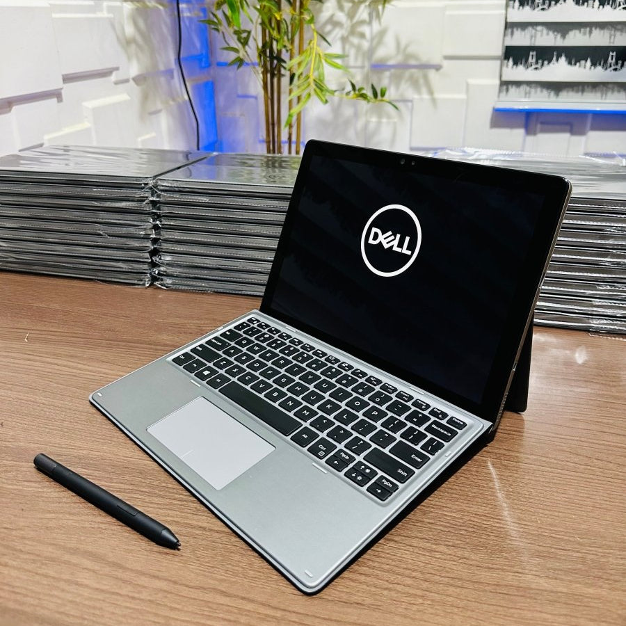 Dell Latitude 7200 2 - in - 1 - 8th Gen. Intel Core i5 - 256GB SSD - 8GB RAM - Keyboard Light - Touchscreen