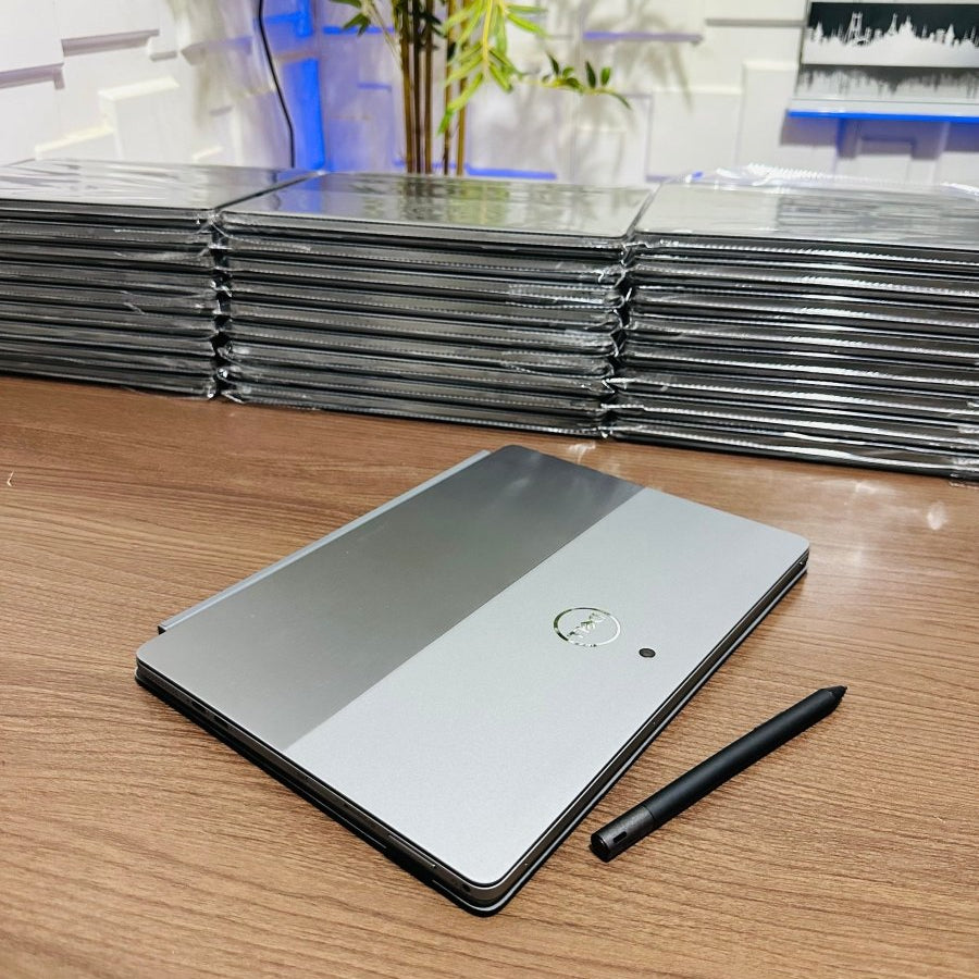 Dell Latitude 7200 2 - in - 1 - 8th Gen. Intel Core i5 - 256GB SSD - 8GB RAM - Keyboard Light - Touchscreen