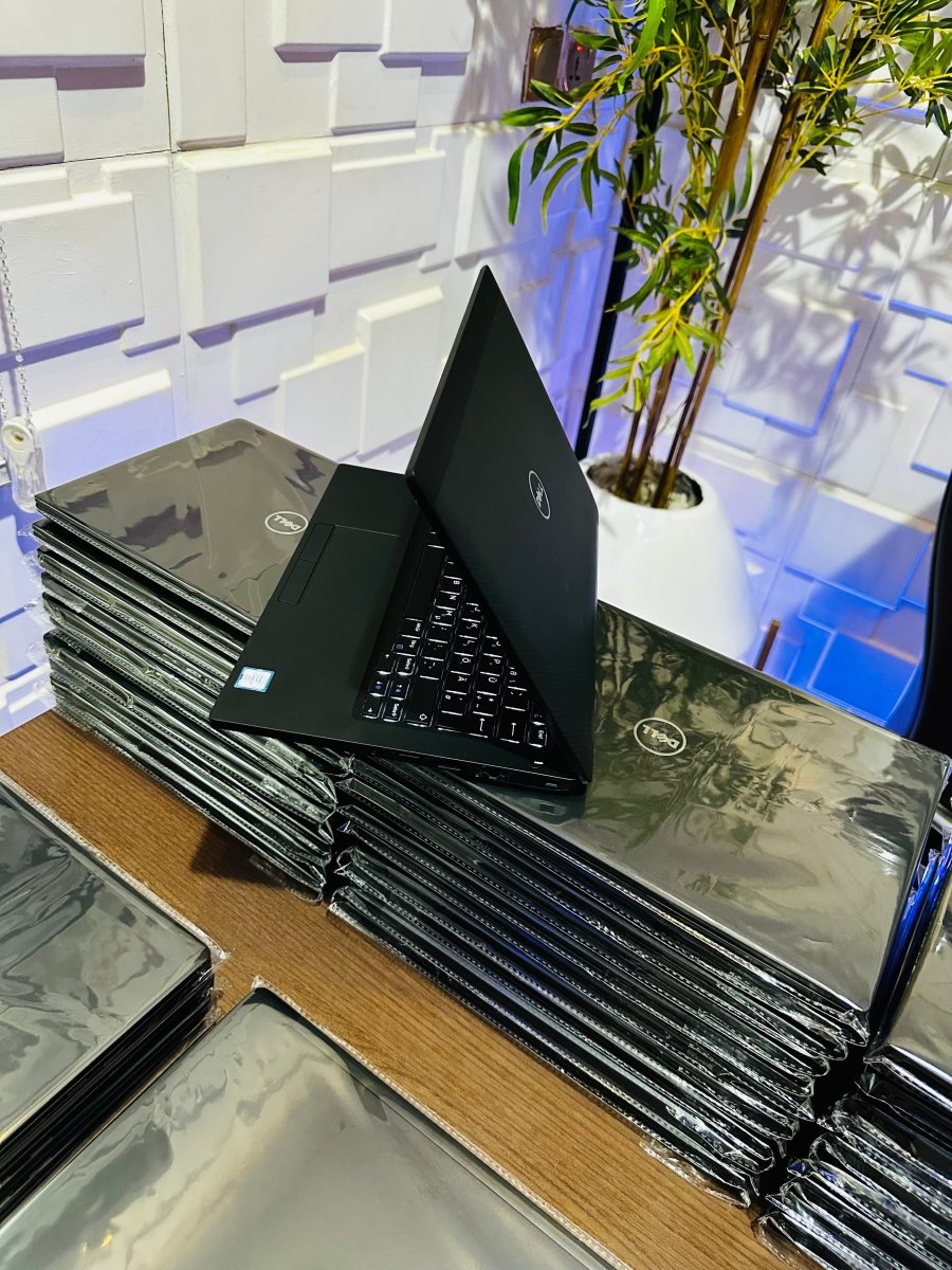 Dell Latitude 7280 - 6th Gen. Intel Core i7 - 256GB SSD - 8GB RAM - Keyboard Light - Touchscreen