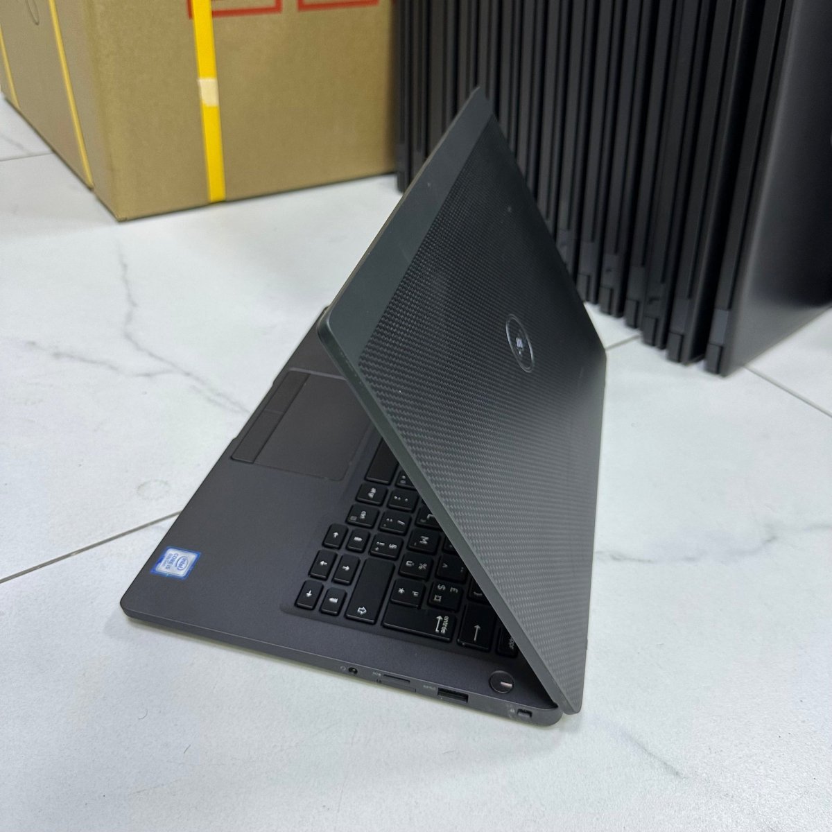 Dell Latitude 7300 | Core i5 8th Gen | 8GB RAM | 256GB SSD | Touchscreen | Backlit Keyboard