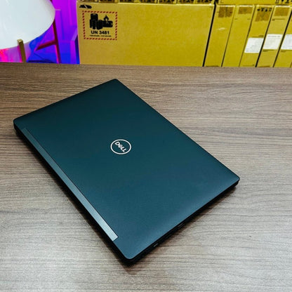 Dell Latitude 7380 - 7th Gen. Intel Core i5 - 256GB SSD - 8GB RAM - Keyboard Light