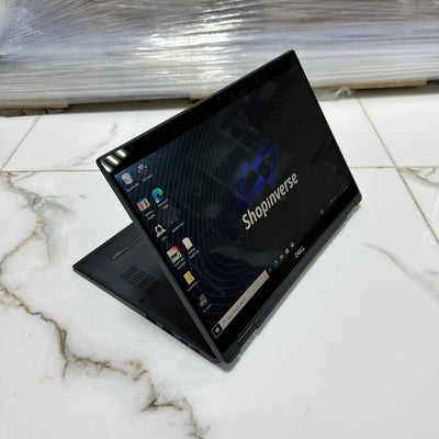 Dell Latitude 7390 2 - in - 1 - 8th Gen. Intel Core i5 - 256GB SSD - 8GB RAM - Keyboard Light - Touchscreen