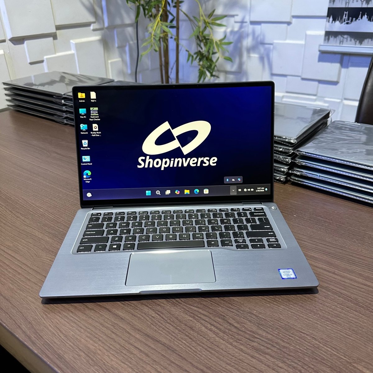 Dell Latitude 7400 2-in-1 - 8th Gen. Intel Core i5 - 256GB SSD