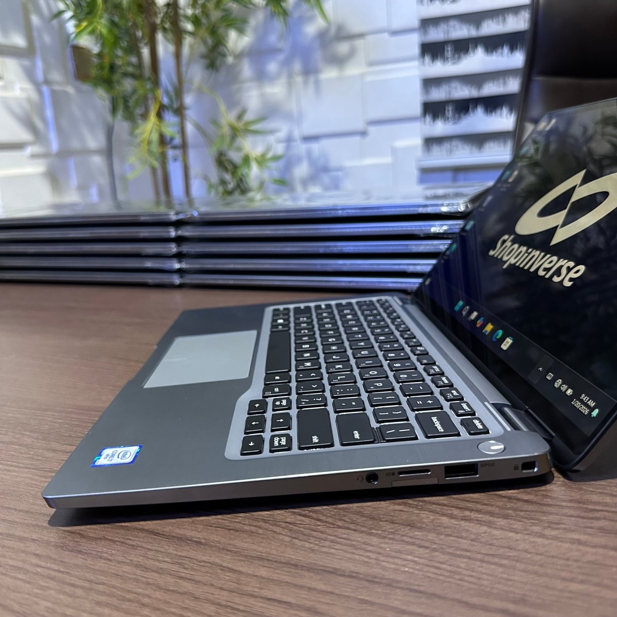 Dell Latitude 7400 2-in-1 - 8th Gen. Intel Core i5 - 256GB SSD