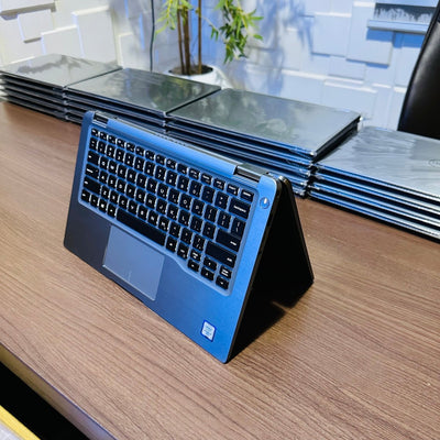 Dell Latitude 7400 2 - in - 1 - 8th Gen. Intel Core i7 - 256GB SSD - 16GB RAM - Keyboard Light - Touchscreen - Facial Recognition