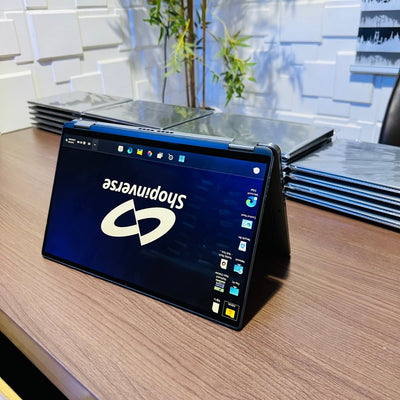 Dell Latitude 7400 2 - in - 1 - 8th Gen. Intel Core i7 - 256GB SSD - 16GB RAM - Keyboard Light - Touchscreen - Facial Recognition