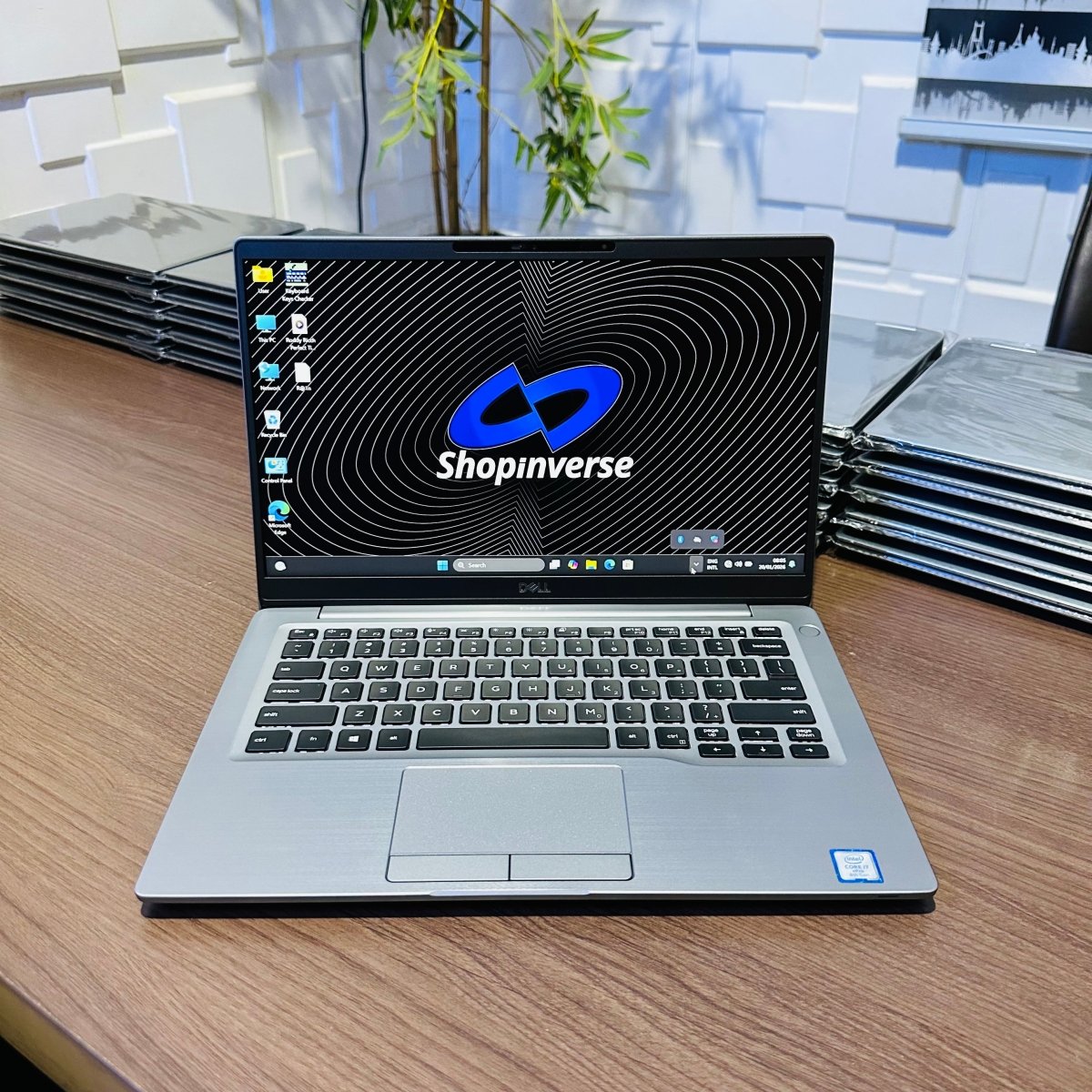 Dell Latitude 7400 - 8th Gen. Intel Core i7 - 256GB SSD - 8GB RAM - HDMI - keyboard Light - Touchscreen