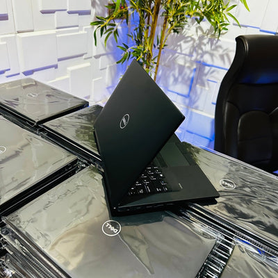Dell Latitude 7480 - 7th Gen. Intel Core i7 - 256GB SSD - 8GB RAM - Keyboard Light - Touchscreen