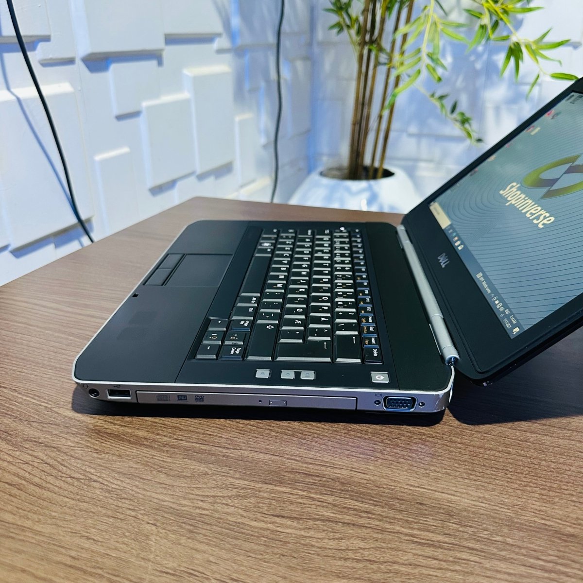 Dell Latitude E5420 - Intel Celeron B840 - 250GB HDD - 4GB RAM