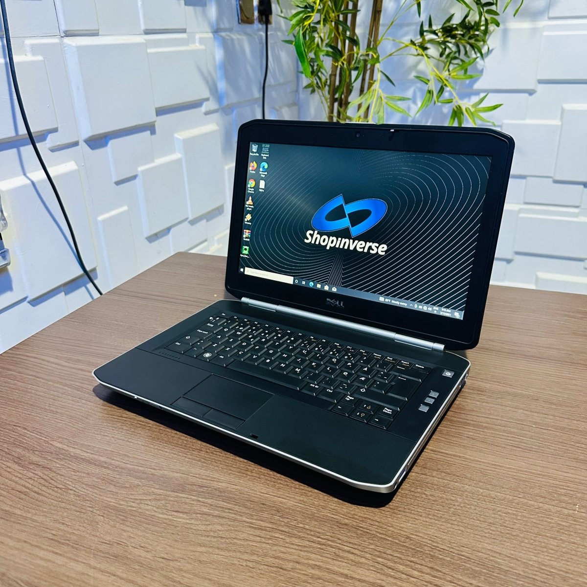 Dell Latitude E5420 - Intel Celeron B840 - 250GB HDD - 4GB RAM