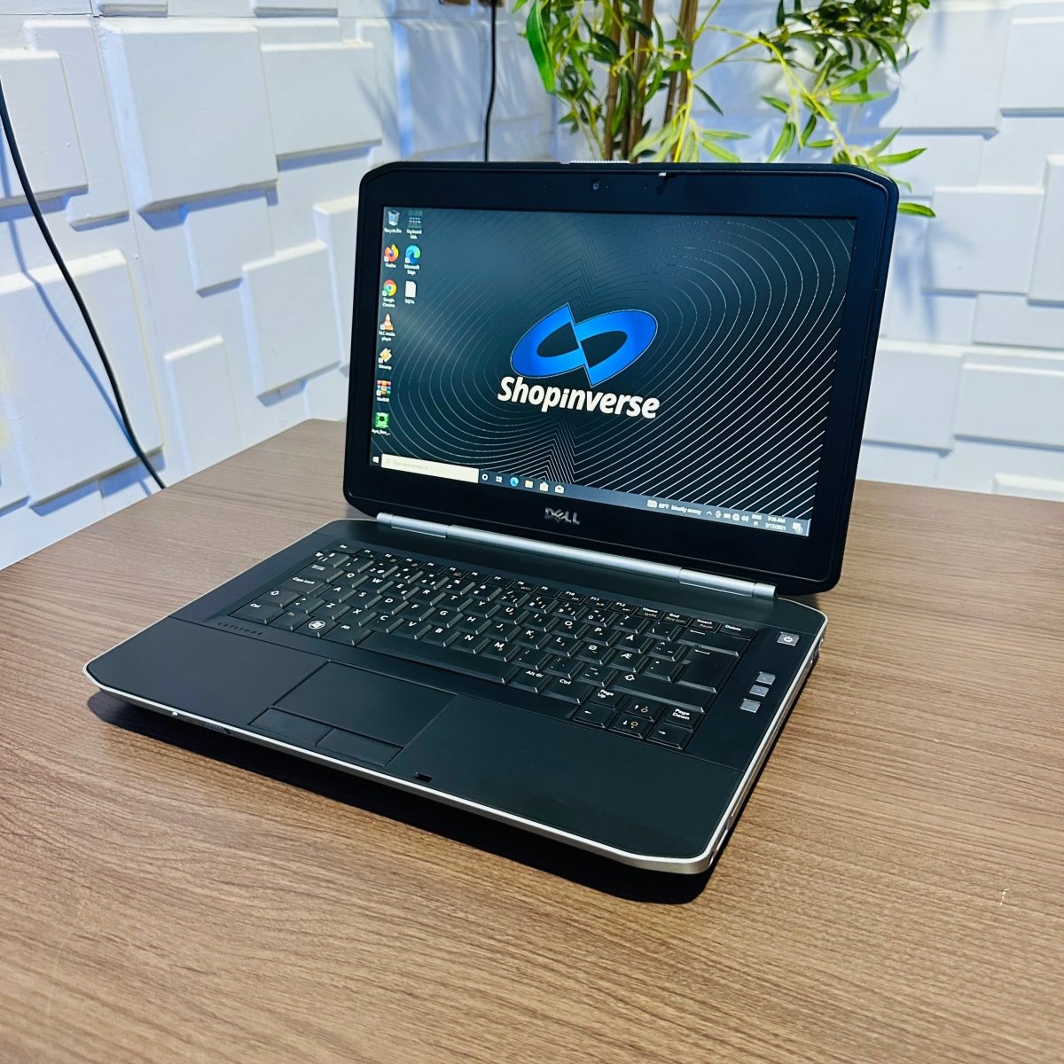 Dell Latitude E5420 - Intel Celeron B840 - 250GB HDD - 4GB RAM