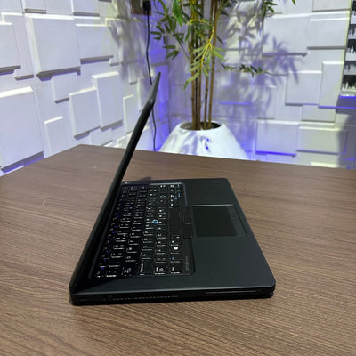 Dell Latitude E5450 - Intel Core i5 - 500GB HDD - 8GB RAM