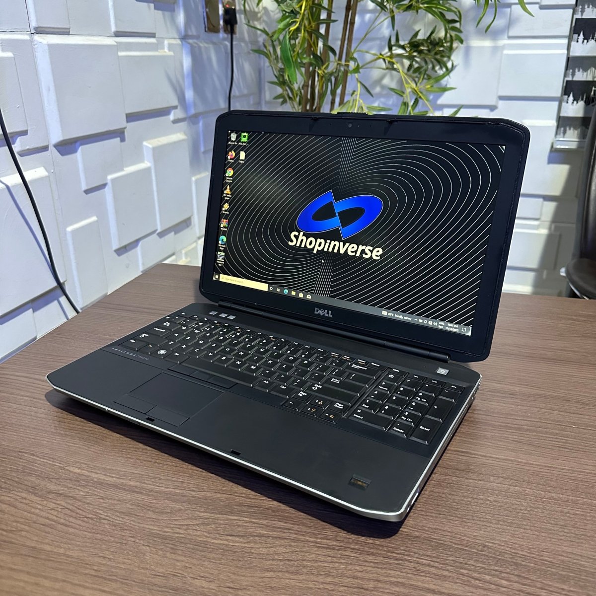 Dell Latitude E5520 - Intel Core i5 - 250GB HDD - 4GB RAM - Keyboard Light