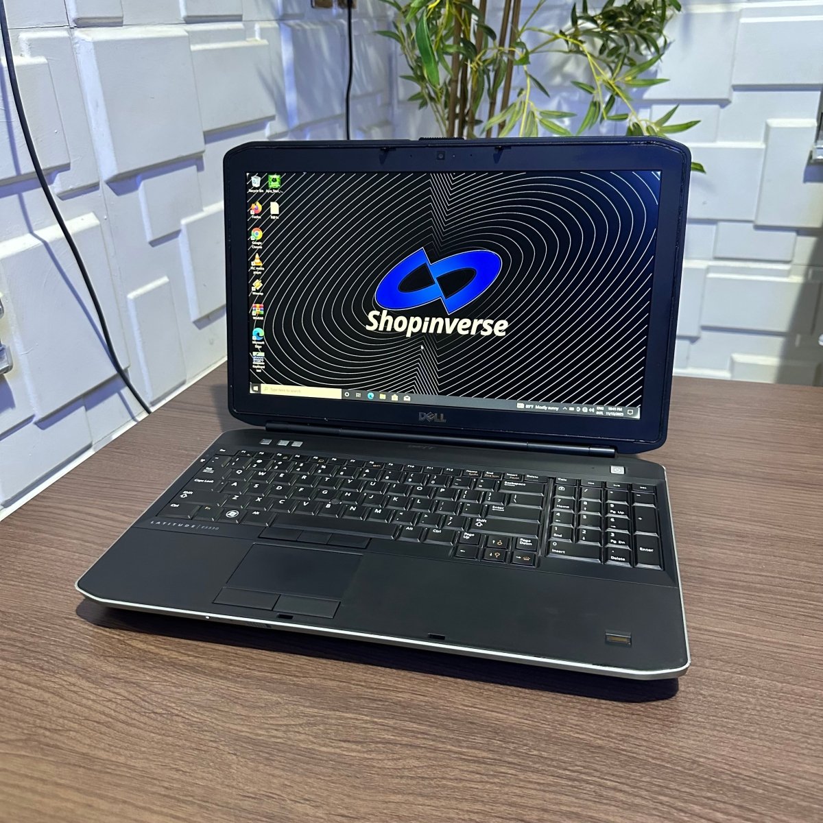 Dell Latitude E5520 - Intel Core i5 - 250GB HDD - 4GB RAM - Keyboard Light