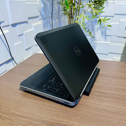Dell Latitude E5530 - Intel Core i7 - 250GB HDD - 8GB RAM - Keyboard Light