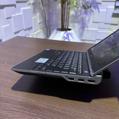 Dell Latitude E6220 - Intel Core i5 - 500GB HDD - 8GB RAM - Keyboard Light - (Minor body dent)