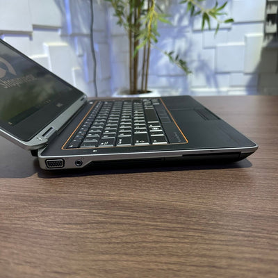 Dell Latitude E6320 - Intel Core i3 - 320GB HDD - 8GB RAM