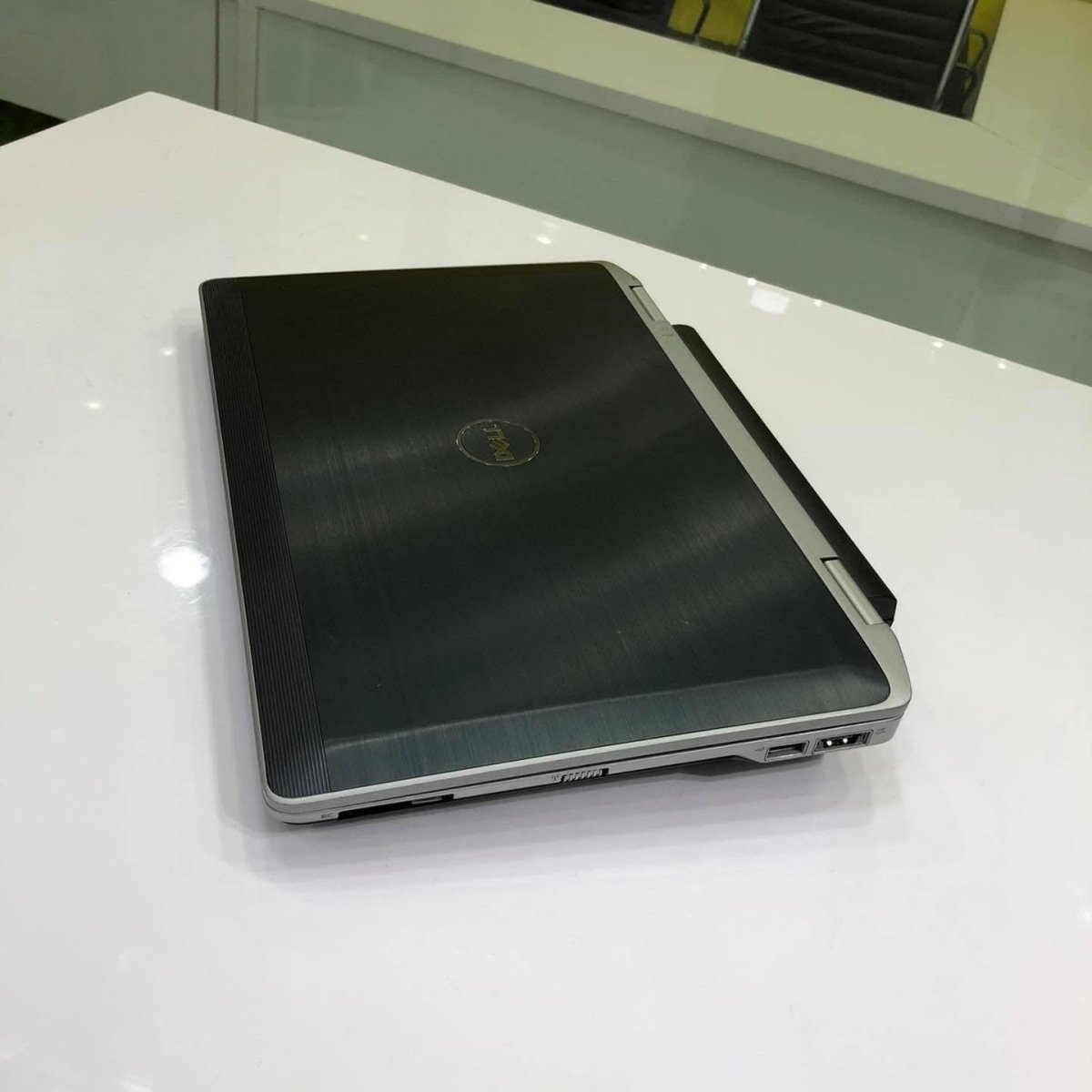 Dell Latitude E6330 - Intel Core i5 - 500GB HDD - 8GB RAM