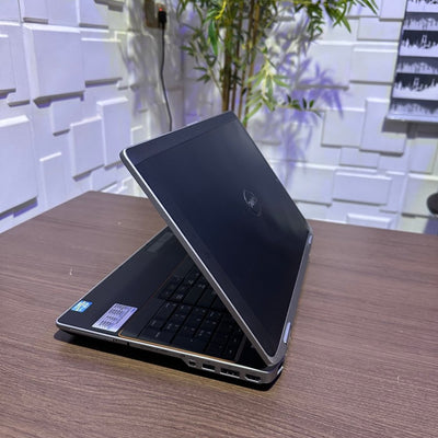 Dell Latitude E6520 - Intel Core i5 - 120GB HDD - 8GB RAM - Keyboard Light