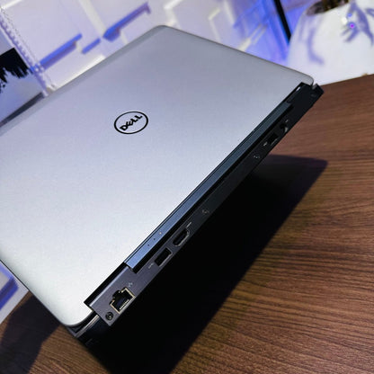 Dell Latitude E7240 - Intel Core i5 - 128GB SSD - 4GB RAM - keyboard Light