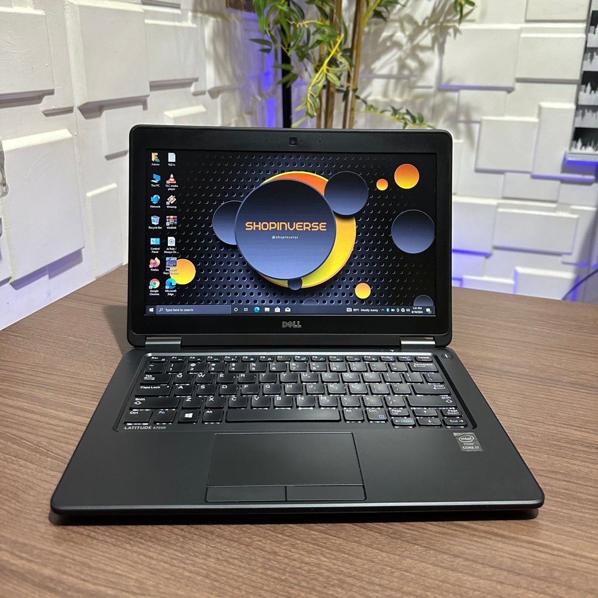 Dell Latitude E7250 - Intel Core i5 - 128GB SSD - 4GB RAM - keyboard Light